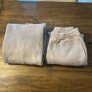 Comfrt Signature Sweatoutfit